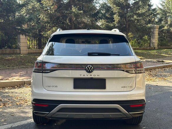 2023 Volkswagen Tayron I Рестайлинг, белый, 2150000 рублей - вид 3