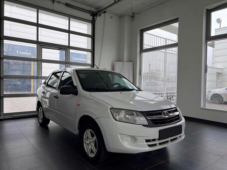 2012 Lada (ВАЗ) Granta I, белый, 300000 рублей, вид 1
