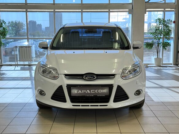 2014 Ford Focus III, белый, 1050000 рублей - вид 2