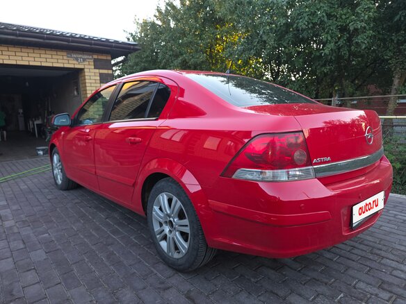 2009 Opel Astra H Рестайлинг, красный, 499000 рублей - вид 2
