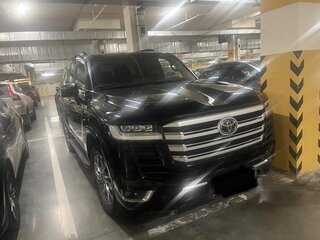 2021 Toyota Land Cruiser 300 Series, чёрный, 8000000 рублей, вид 2