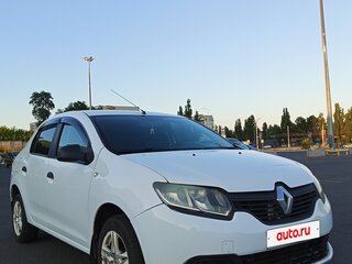 2014 Renault Logan II, белый, 420000 рублей, вид 4