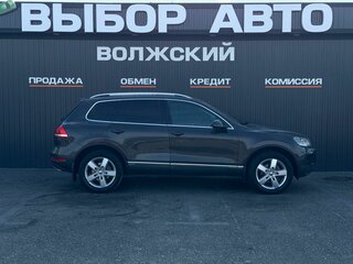2011 Volkswagen Touareg II, серый, 1999999 рублей, вид 3