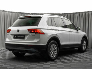 2018 Volkswagen Tiguan II, белый, 2420000 рублей, вид 5