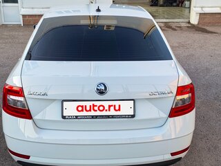 2019 Skoda Octavia III (A7) Рестайлинг, белый, 1800000 рублей, вид 4