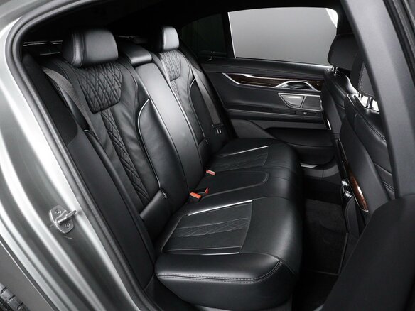 2022 BMW 7 серии 730i VI (G11/G12) Рестайлинг, серый, 6899000 рублей - вид 7