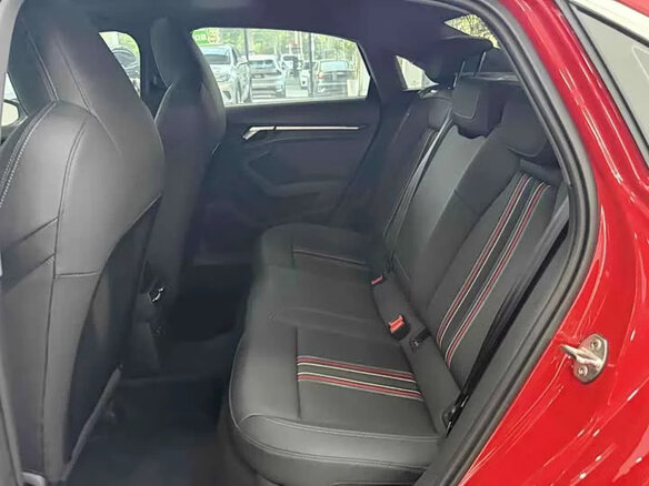 2023 Audi A3 35 TFSI Long IV (8Y), красный, 1790000 рублей - вид 20