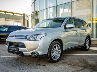 2014 Mitsubishi Outlander III, серебристый, 1348000 рублей, вид 3
