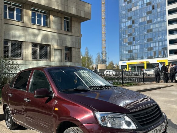 2013 Lada (ВАЗ) Granta I, пурпурный, 160000 рублей
