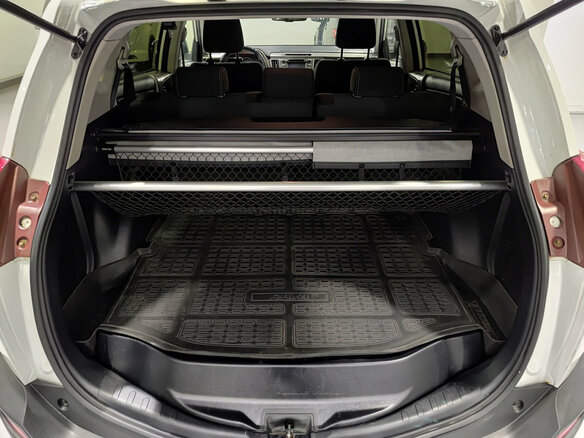 2013 Toyota RAV4 IV (XA40), белый - вид 9