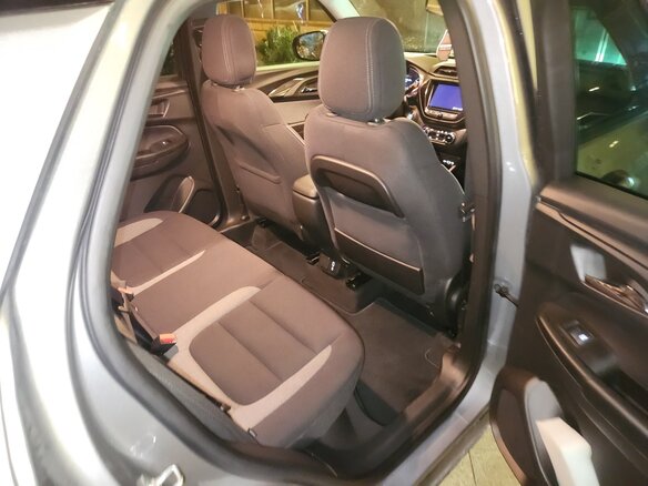 2023 Chevrolet TrailBlazer III Рестайлинг, серый, 1650000 рублей - вид 12