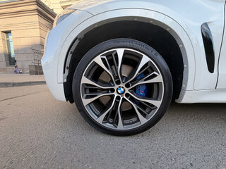 2017 BMW X6 40d II (F16), белый, 3400000 рублей, вид 4