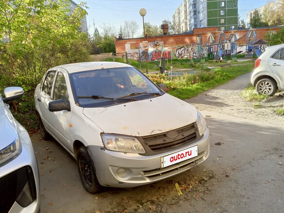 2013 Lada (ВАЗ) Granta I, белый, 125000 рублей - вид 1
