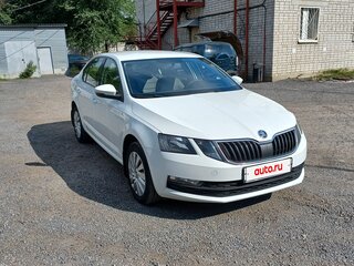 2018 Skoda Octavia III (A7) Рестайлинг, белый, 1430000 рублей, вид 2
