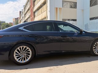 2019 Lexus ES 350 VII, синий, 3400000 рублей, вид 3