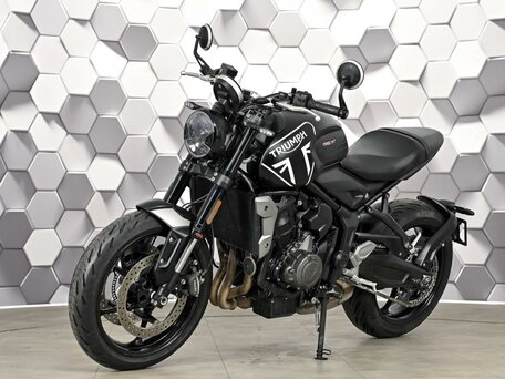 2022 Triumph Trident 660, чёрный, 797000 рублей, вид 2