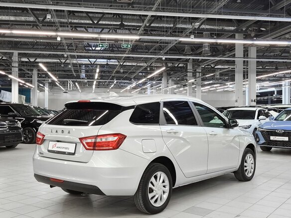 2018 Lada (ВАЗ) Vesta SW I, серебристый, 919000 рублей - вид 3