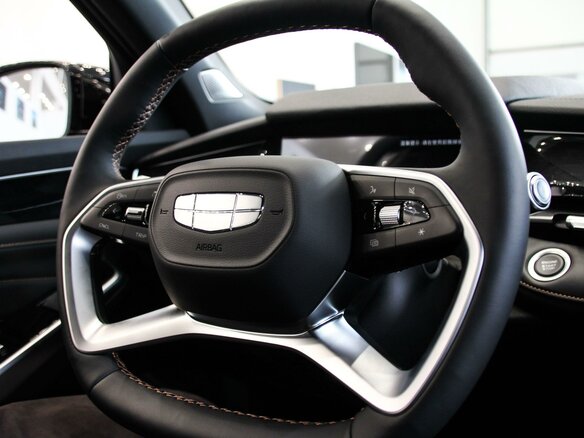2025 Geely Preface I, чёрный - вид 8
