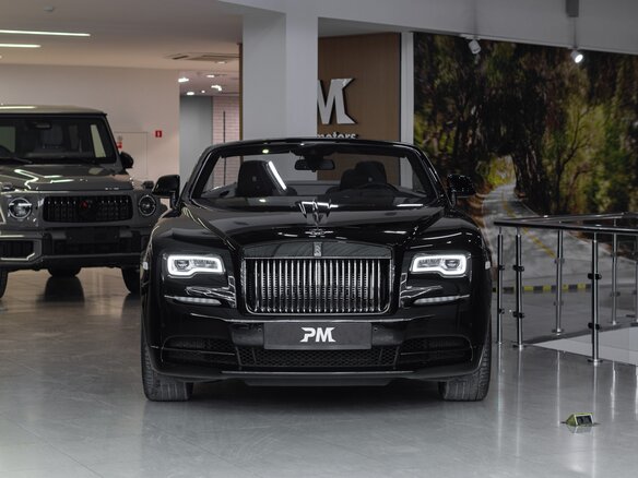 2021 Rolls-Royce Dawn Black Badge, чёрный, 45000000 рублей - вид 4