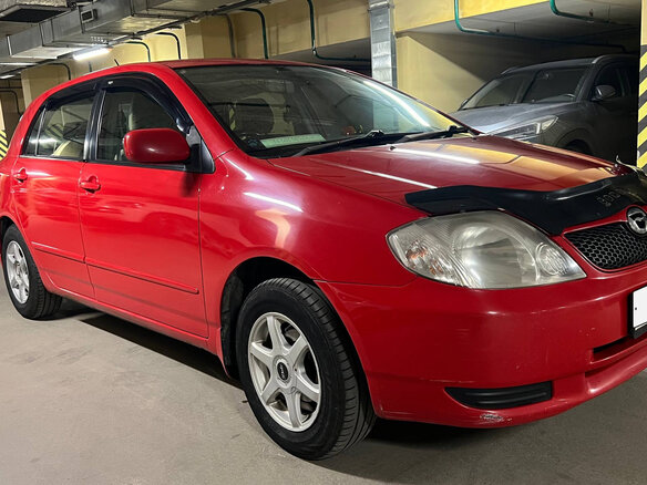 2001 Toyota Corolla Runx IX (E120, E130), красный, 450000 рублей - вид 1