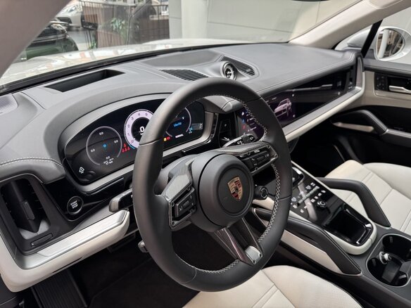 2025 Porsche Cayenne III Рестайлинг, серый - вид 24