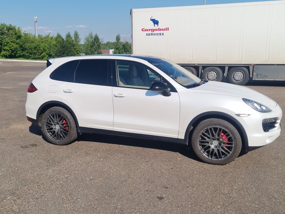 2011 Porsche Cayenne Diesel II (958), белый - вид 14
