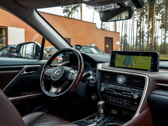 2019 Lexus RX 300 IV Рестайлинг, белый, 4450000 рублей - вид 11