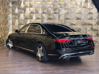 2022 Mercedes-Benz Maybach S-Класс 580 II (Z223), чёрный, 19990000 рублей, вид 2