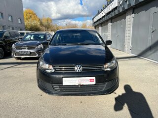 2011 Volkswagen Polo V, чёрный, 711360 рублей, вид 2