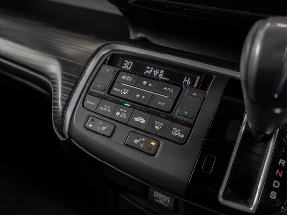 2016 Honda Stepwgn V, фиолетовый, 1699000 рублей - вид 16