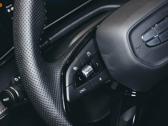 2026 Geely Cityray, белый, 3344990 рублей - вид 3