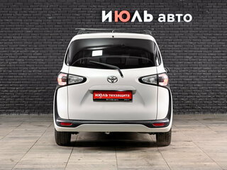 2017 Toyota Sienta II, белый, 1390000 рублей, вид 5