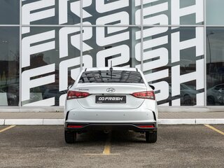 2021 Hyundai Solaris II Рестайлинг, белый, 1699999 рублей, вид 4