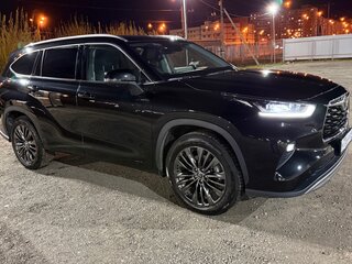 2025 Toyota Highlander IV (XU70), чёрный, 5600000 рублей, вид 4