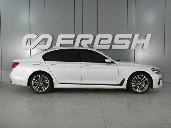 2017 BMW 7 серии 730i VI (G11/G12), белый, 3299000 рублей - вид 4