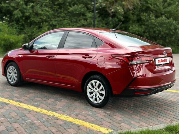 2020 Hyundai Solaris II Рестайлинг, красный, 1050000 рублей - вид 11