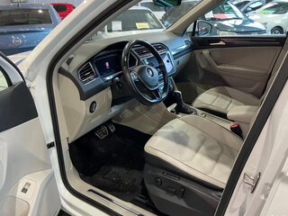 2020 Volkswagen Tiguan II, белый, 4000000 рублей, вид 3
