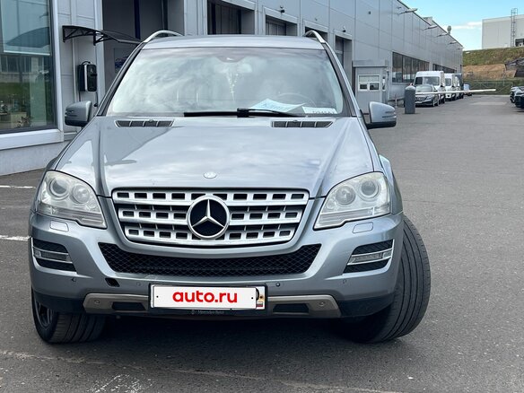 2010 Mercedes-Benz M-Класс 350 II (W164) Рестайлинг, серый - вид 2