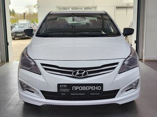 2015 Hyundai Solaris I Рестайлинг, белый, 960000 рублей, вид 2