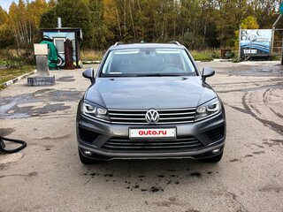 2014 Volkswagen Touareg II Рестайлинг, серый, 2150000 рублей, вид 1