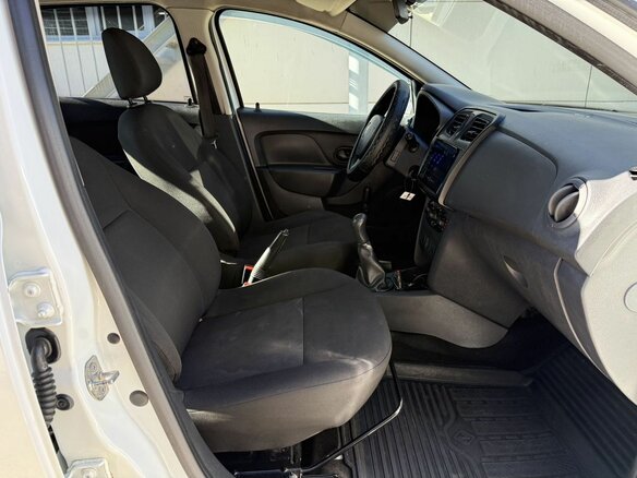 2018 Renault Logan II, белый, 350000 рублей - вид 17