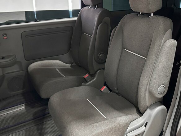 2017 Honda Stepwgn V, серый, 1720000 рублей - вид 11