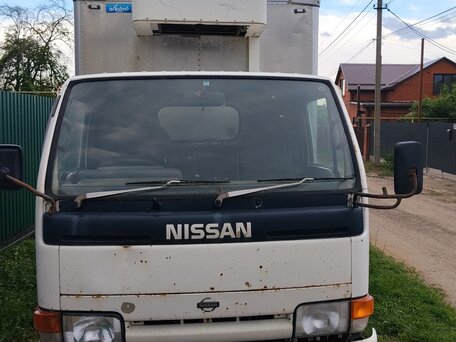 1994 Nissan Atlas, белый, 480000 рублей, вид 2