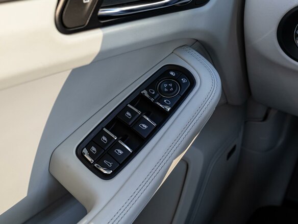 2019 Porsche Macan I Рестайлинг, чёрный, 5550000 рублей - вид 25