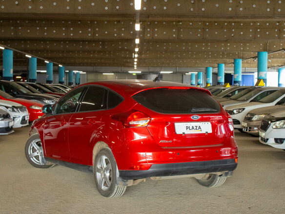 2018 Ford Focus III Рестайлинг, красный, 1579000 рублей - вид 2