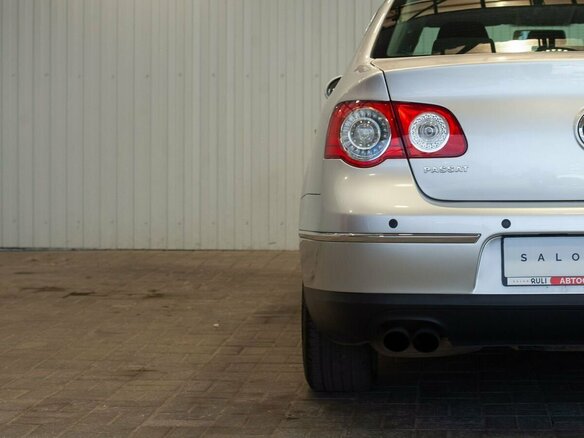 2010 Volkswagen Passat B6, серебристый, 820000 рублей - вид 11