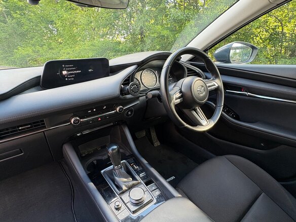 2022 Mazda 3 IV (BP), серый, 2140000 рублей - вид 8