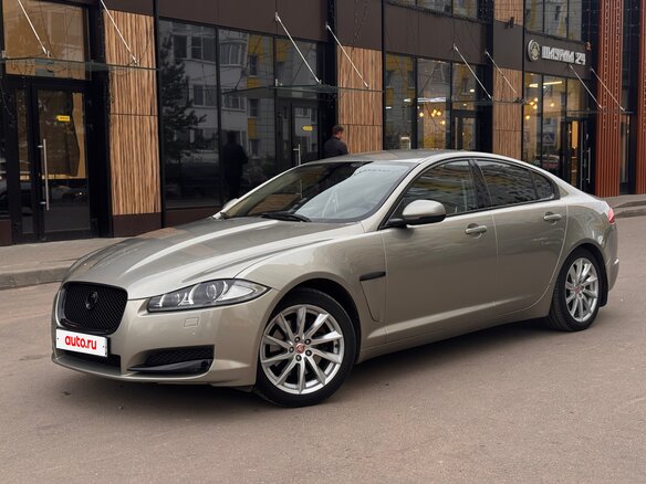 2014 Jaguar XF I Рестайлинг, жёлтый