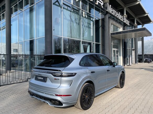 2021 Porsche Cayenne III, серый, 5900000 рублей - вид 2