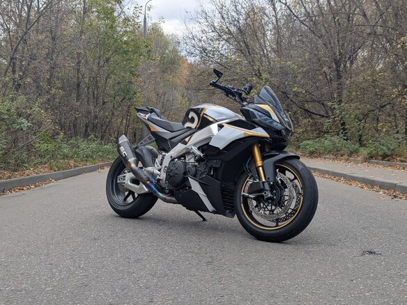 2024 Aprilia Tuono V4, белый, 2100000 рублей